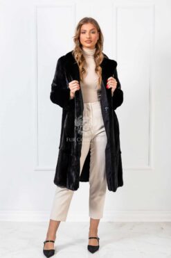 Araminta | Luxury American Mink Blackglama Fur Coat With Collar