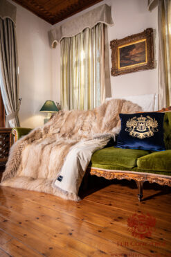 Roma | Real Luxurious Norwegian Saga Beige Latte Fox Fur Throw – Bed Runner
