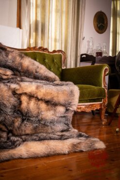 Torino | Real Luxurious Finnish Saga Crystal Fox Fur Throw – Blanket