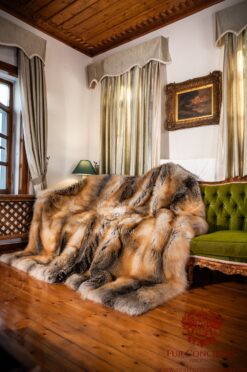 Naples | Real Luxurious Finnish Golden Island Saga Fox Fur Blanket –Throw